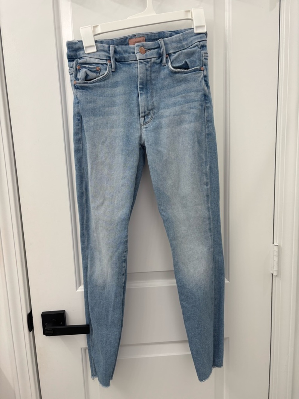 MOTHER High Waisted Looker ankle fray Jean in au revoir